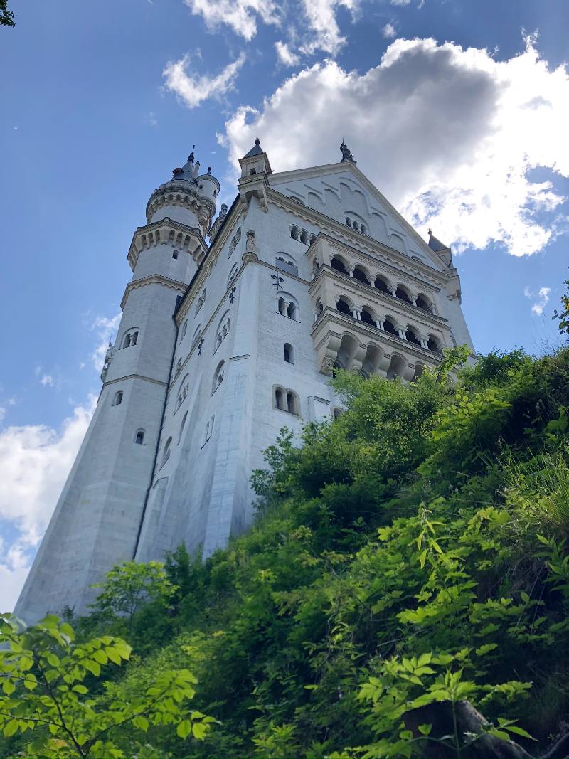Neuschwanstein Castle with teenagesr