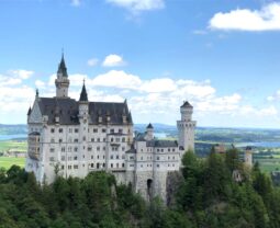 How to Enjoy a Spectacular Day at Bavaria’s Neuschwanstein Castle