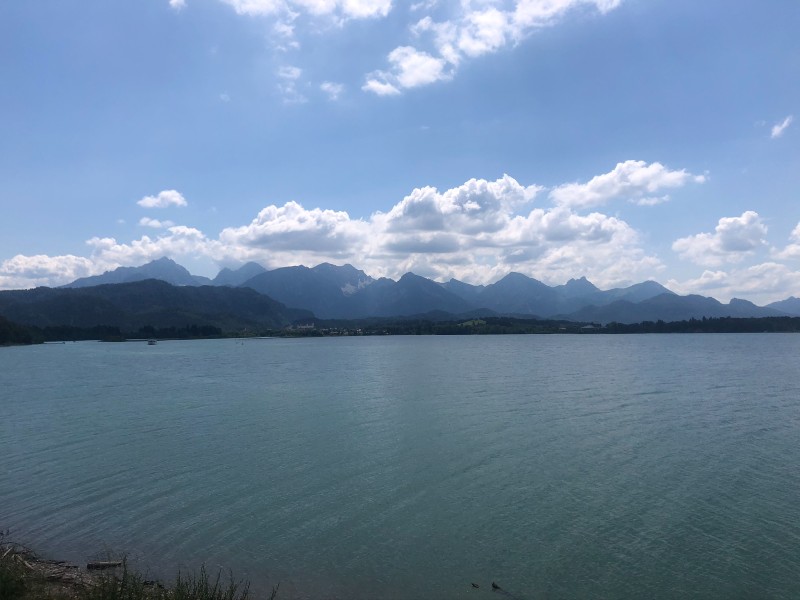 Lake and mountains in Schwangau. 